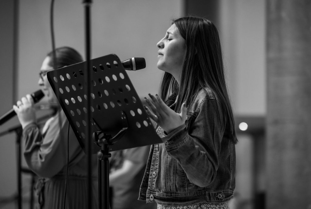 Sơn Tùng M-TP: Hành Trình Sự Nghiệp 10 Năm Huy Hoàng